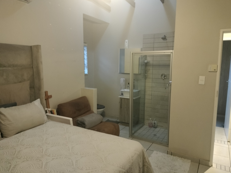 To Let 3 Bedroom Property for Rent in Waterkloof East North West